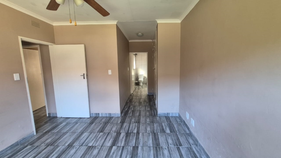 3 Bedroom Property for Sale in Birchleigh Gauteng