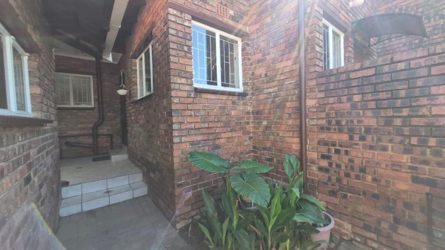 3 Bedroom Property for Sale in Birchleigh Gauteng