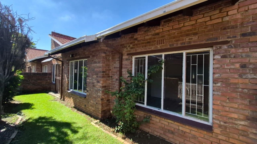 3 Bedroom Property for Sale in Birchleigh Gauteng