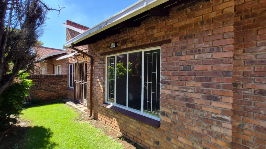 3 Bedroom Property for Sale in Birchleigh Gauteng
