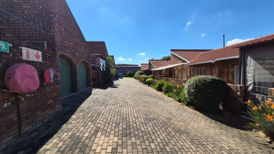 3 Bedroom Property for Sale in Birchleigh Gauteng