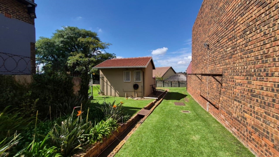 3 Bedroom Property for Sale in Birchleigh Gauteng