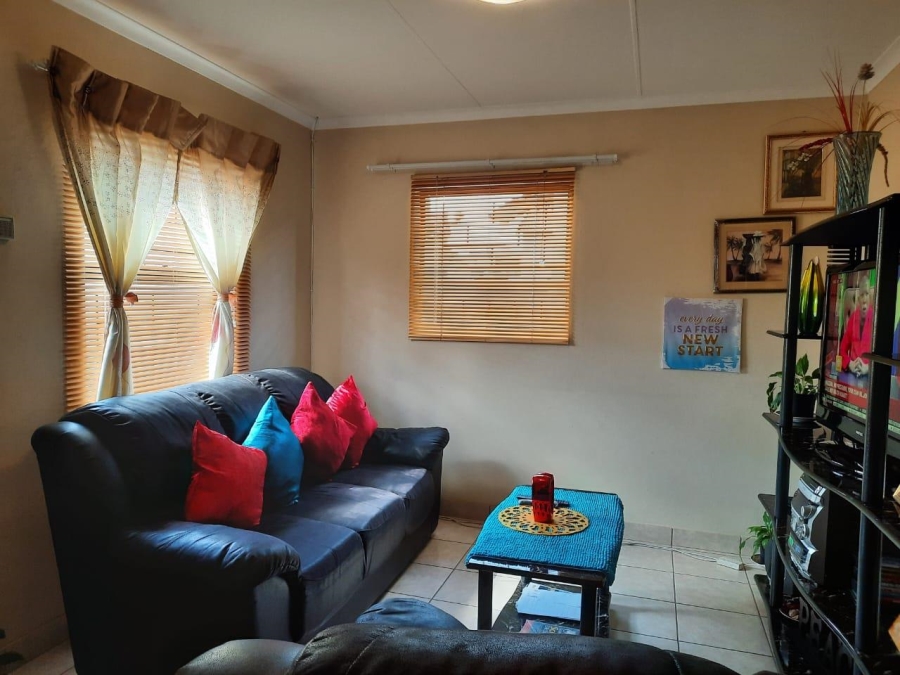 To Let 3 Bedroom Property for Rent in Kosmosdal Gauteng