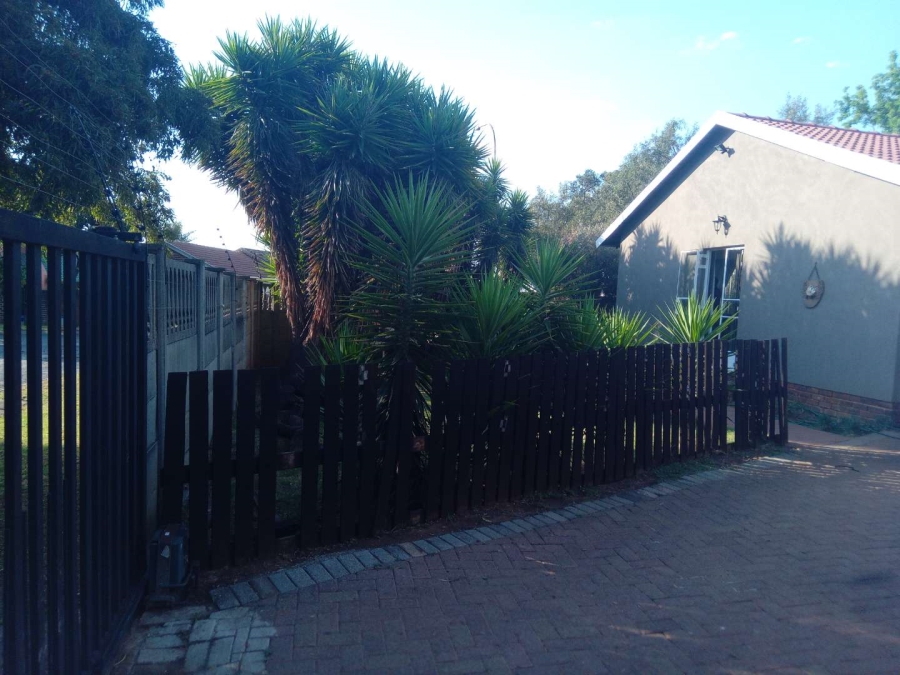 3 Bedroom Property for Sale in Brackenhurst Gauteng