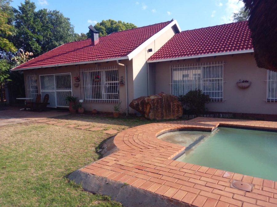 3 Bedroom Property for Sale in Brackenhurst Gauteng