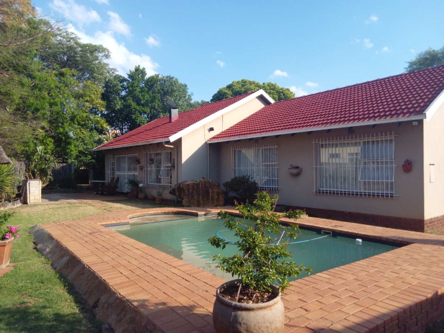 3 Bedroom Property for Sale in Brackenhurst Gauteng