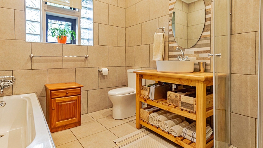 4 Bedroom Property for Sale in Alberante Gauteng