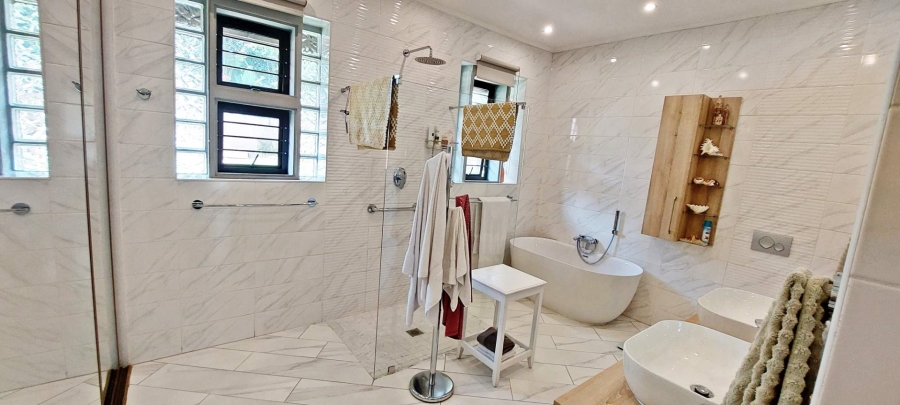 4 Bedroom Property for Sale in Alberante Gauteng