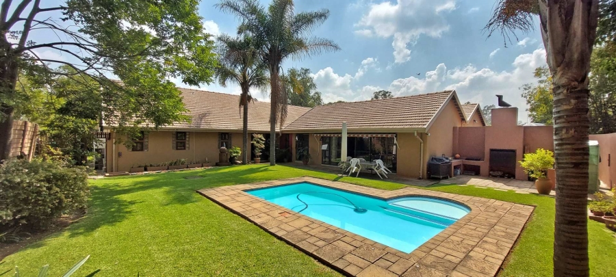 4 Bedroom Property for Sale in Alberante Gauteng