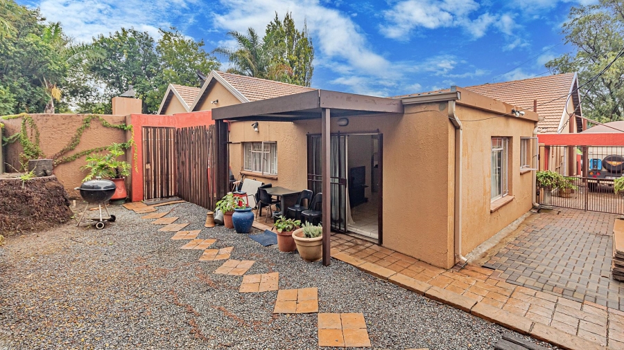 4 Bedroom Property for Sale in Alberante Gauteng