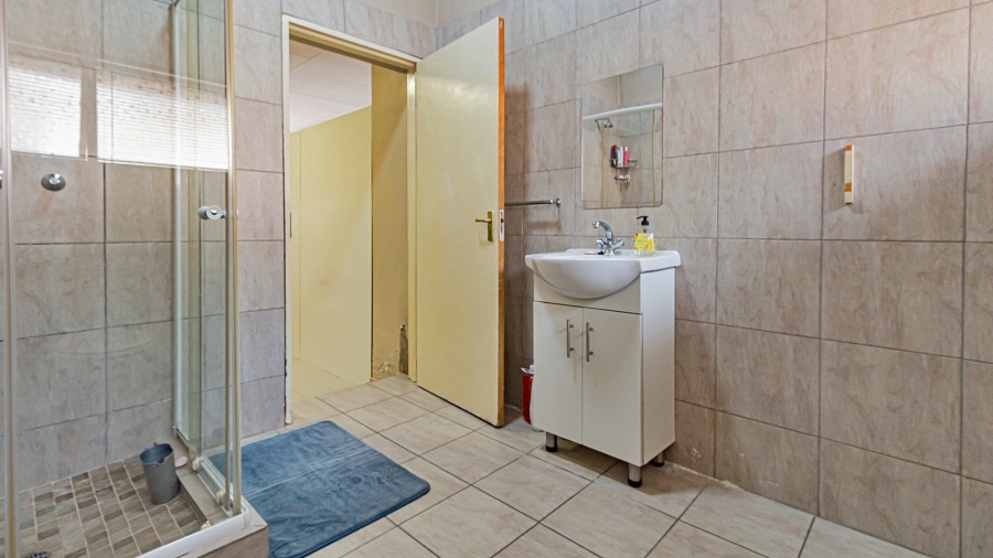 4 Bedroom Property for Sale in Alberante Gauteng