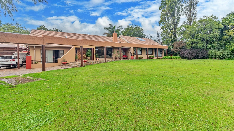 4 Bedroom Property for Sale in Alberante Gauteng