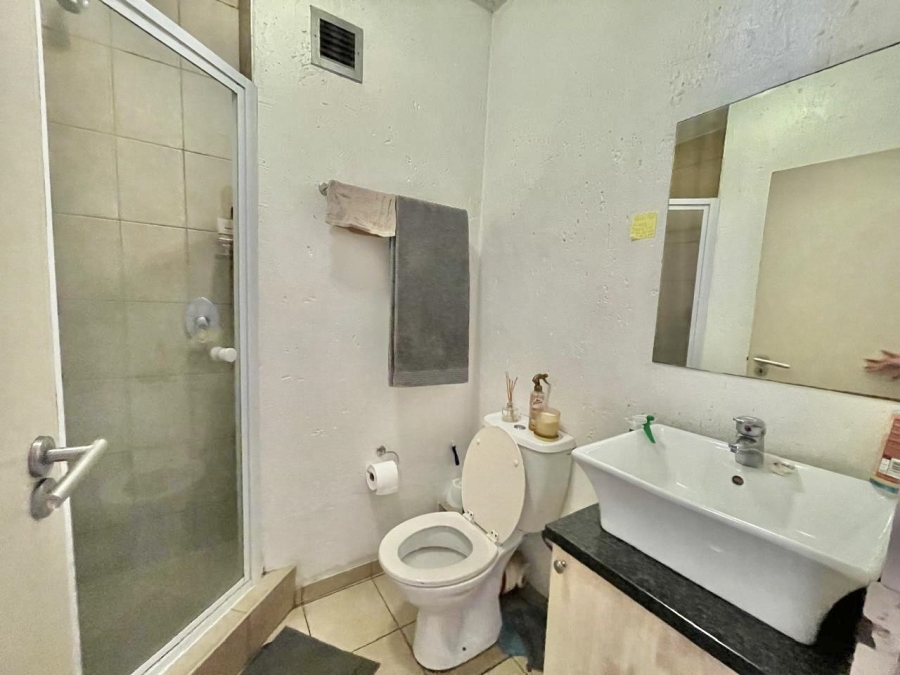 0 Bedroom Property for Sale in Hillcrest Gauteng