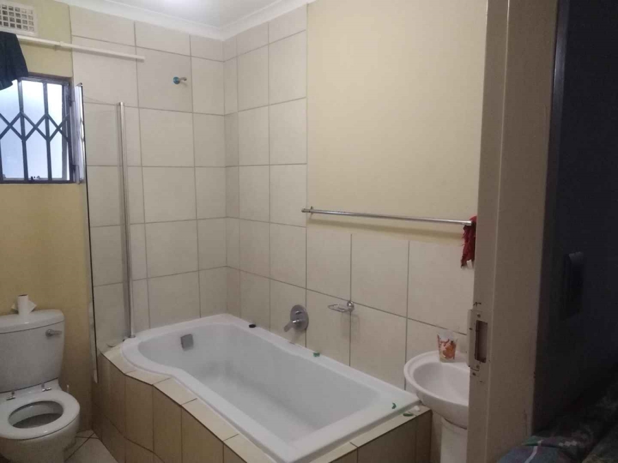 To Let 3 Bedroom Property for Rent in Rosslyn Gauteng