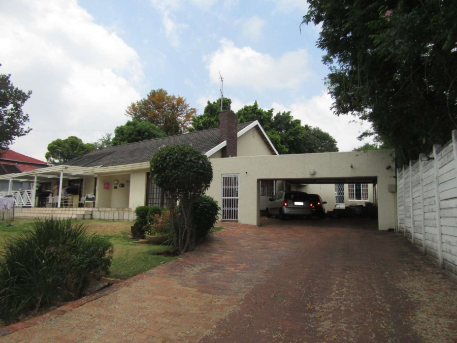 5 Bedroom Property for Sale in Sunningdale Gauteng