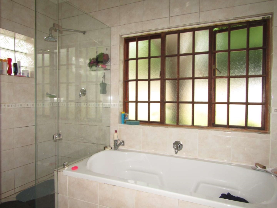 5 Bedroom Property for Sale in Sunningdale Gauteng