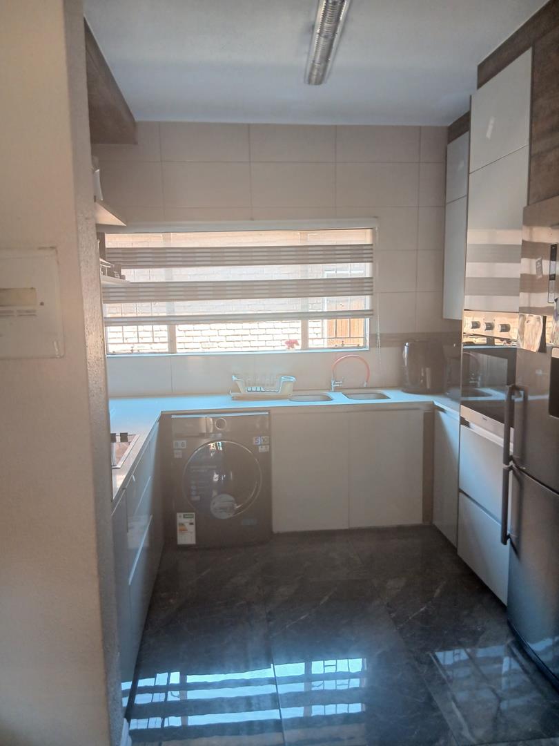 2 Bedroom Property for Sale in Edleen Gauteng