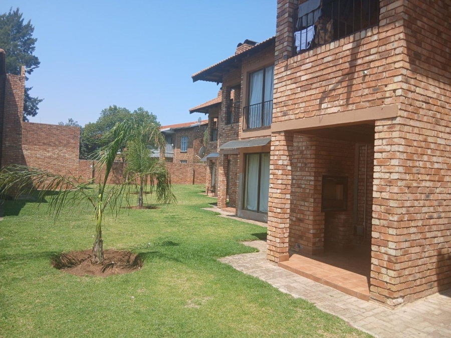 2 Bedroom Property for Sale in Edleen Gauteng