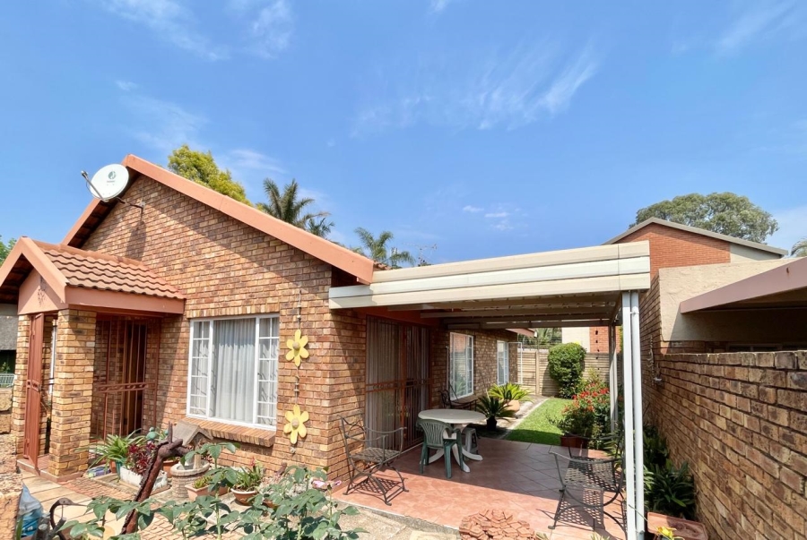 3 Bedroom Property for Sale in Theresa Park Gauteng