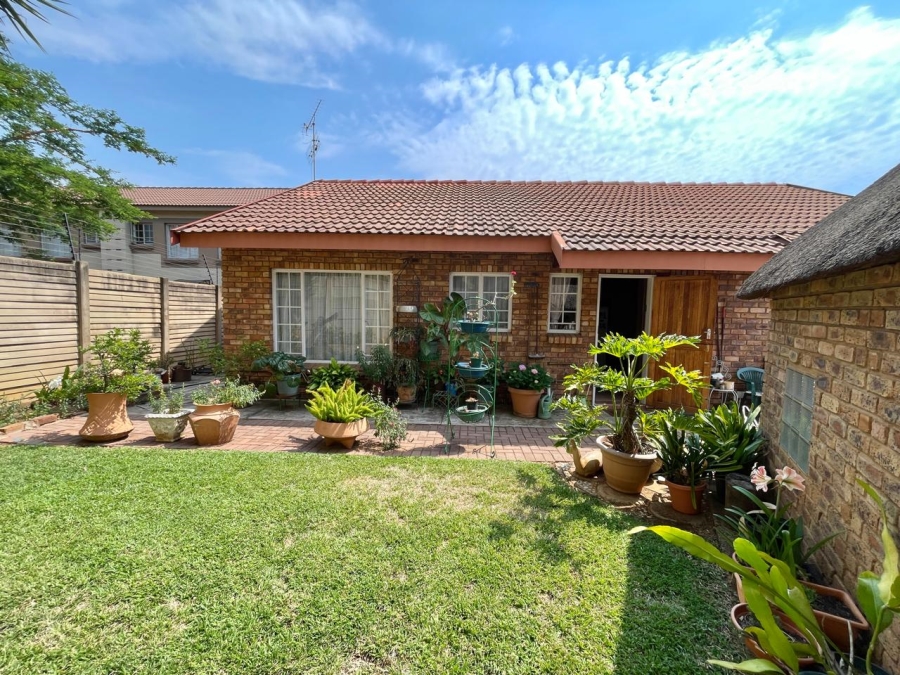 3 Bedroom Property for Sale in Theresa Park Gauteng