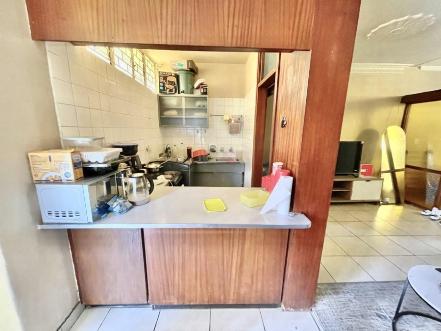 1 Bedroom Property for Sale in Gezina Gauteng