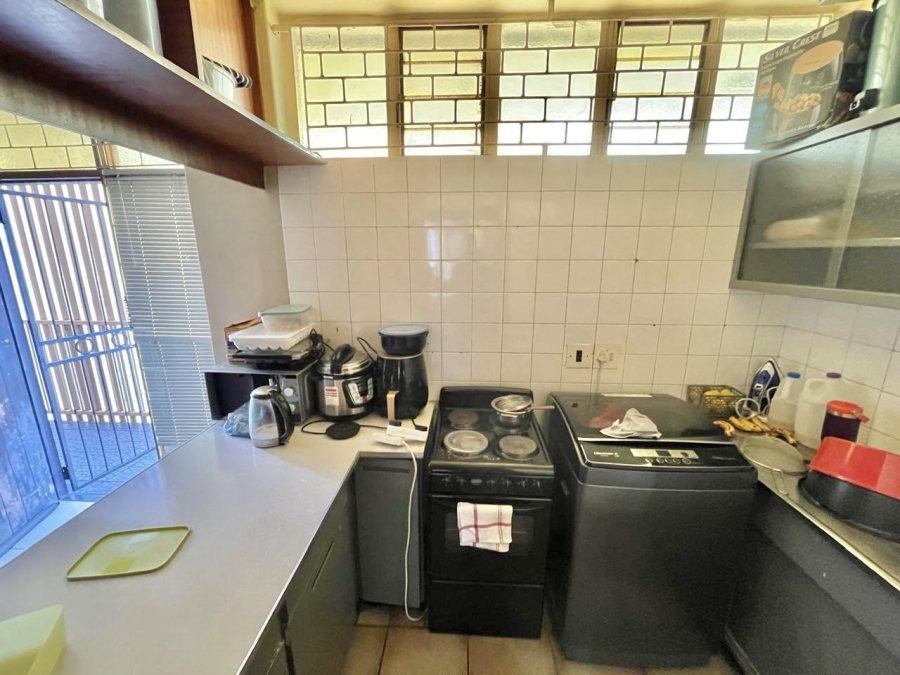 1 Bedroom Property for Sale in Gezina Gauteng