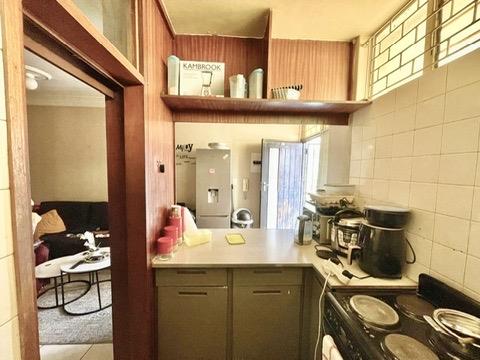 1 Bedroom Property for Sale in Gezina Gauteng