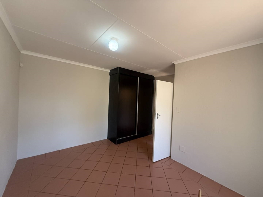 To Let 1 Bedroom Property for Rent in North Riding Gauteng