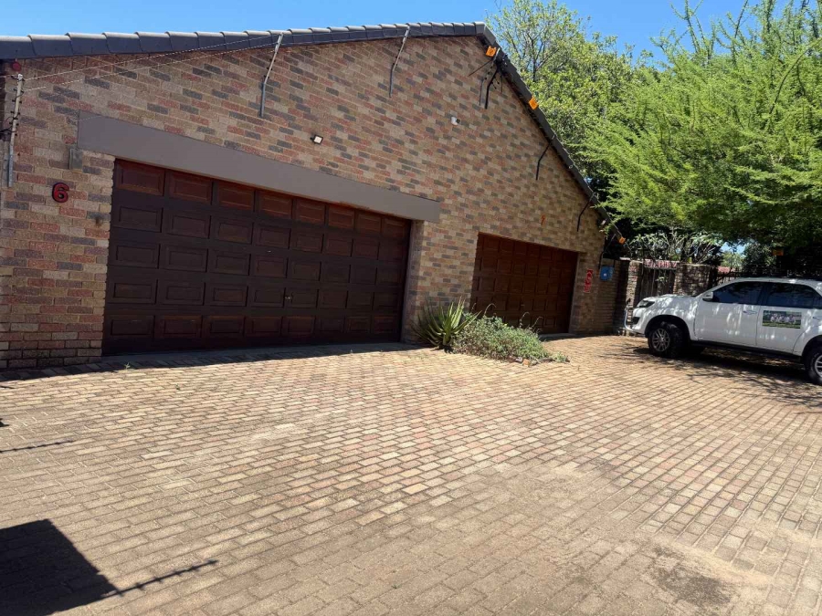 To Let 1 Bedroom Property for Rent in North Riding Gauteng