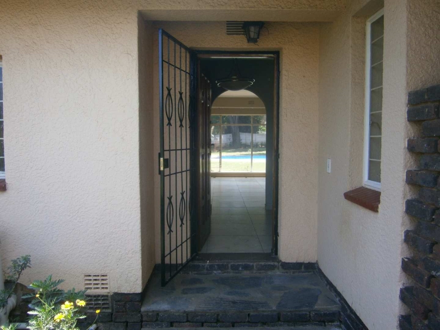 To Let 4 Bedroom Property for Rent in Brackenhurst Gauteng