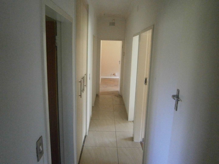 To Let 4 Bedroom Property for Rent in Brackenhurst Gauteng