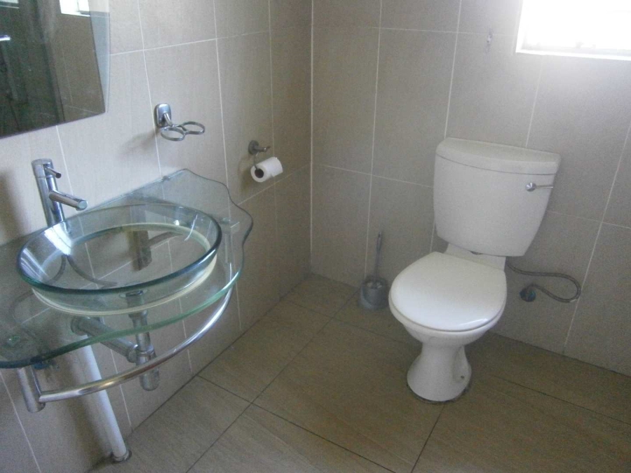 To Let 4 Bedroom Property for Rent in Brackenhurst Gauteng