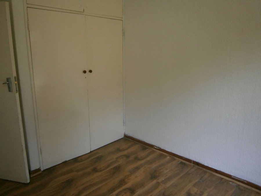 To Let 4 Bedroom Property for Rent in Brackenhurst Gauteng