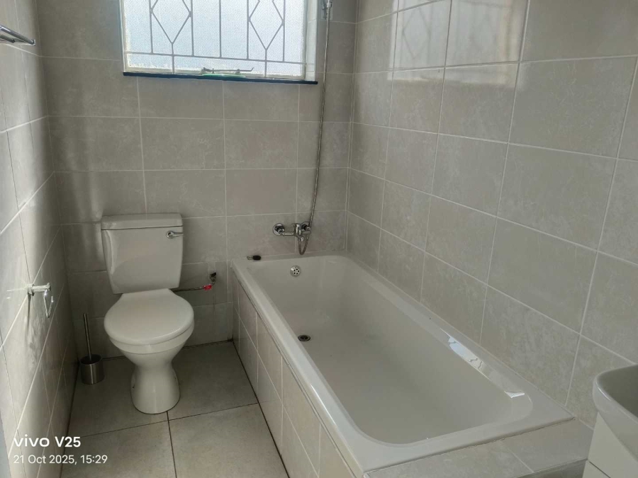 To Let 2 Bedroom Property for Rent in Brackenhurst Gauteng