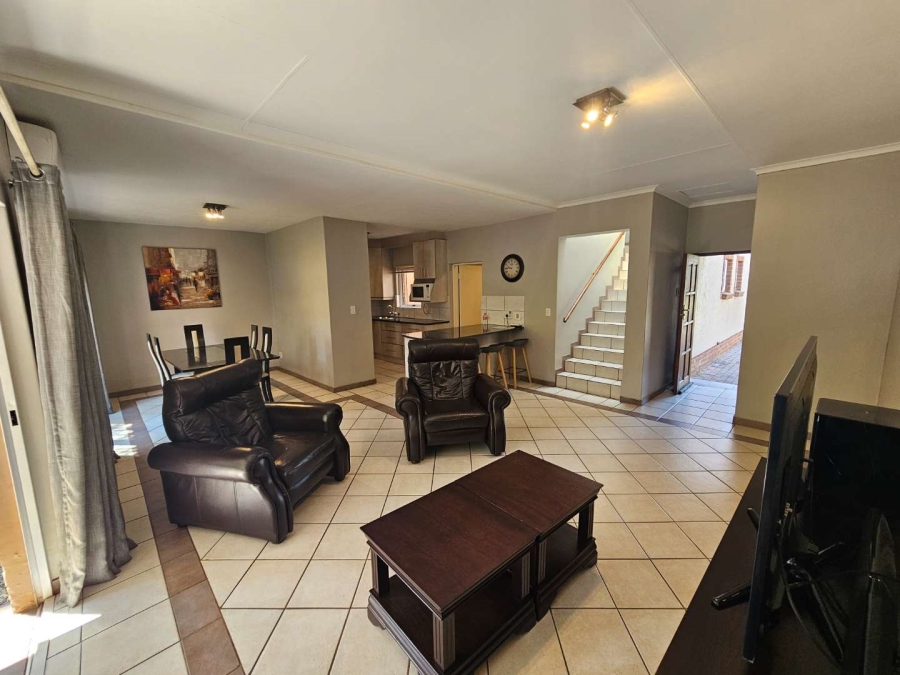 To Let 3 Bedroom Property for Rent in Woodhill Estate Gauteng