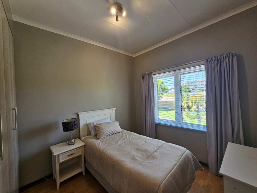 To Let 3 Bedroom Property for Rent in Woodhill Estate Gauteng