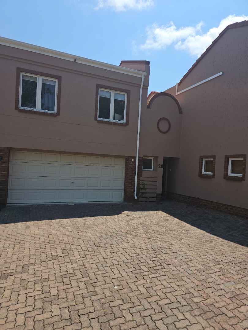 To Let 3 Bedroom Property for Rent in Woodhill Estate Gauteng