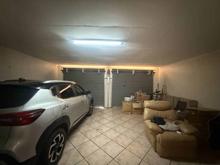 3 Bedroom Property for Sale in Radiokop Gauteng