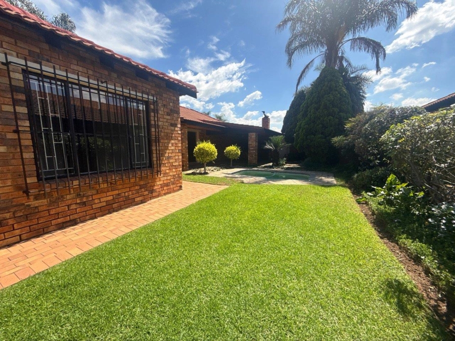 3 Bedroom Property for Sale in Radiokop Gauteng