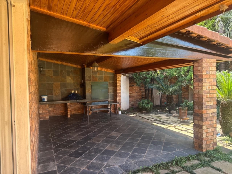 3 Bedroom Property for Sale in Radiokop Gauteng