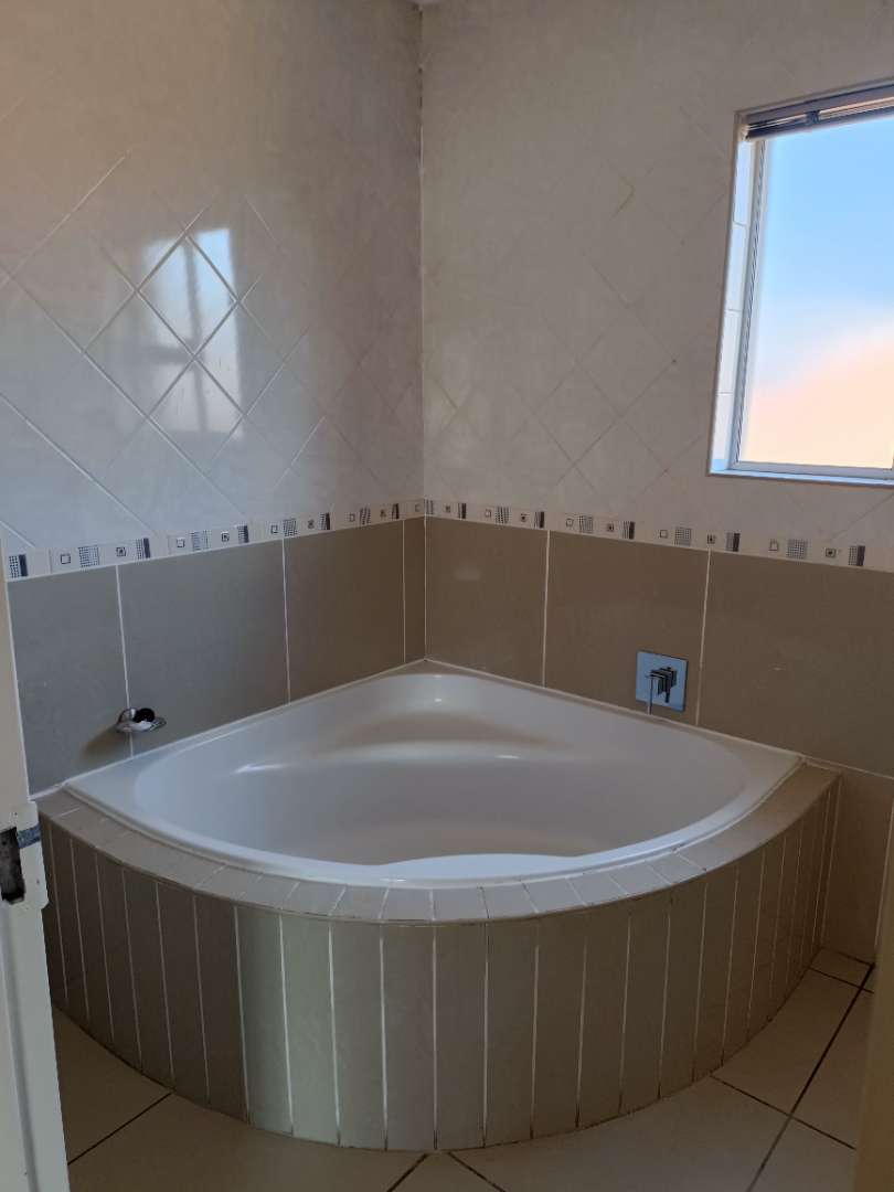 To Let 3 Bedroom Property for Rent in Montana Gauteng