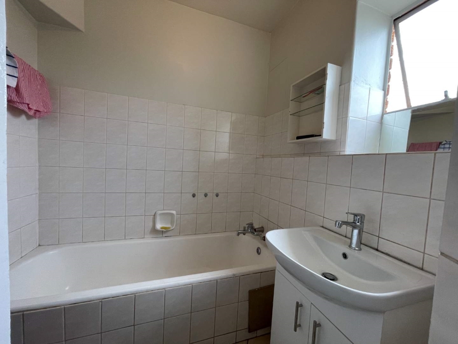 2 Bedroom Property for Sale in Weavind Park Gauteng