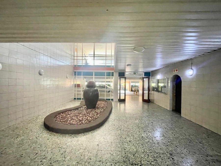 2 Bedroom Property for Sale in Gezina Gauteng