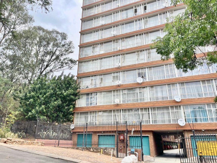 2 Bedroom Property for Sale in Gezina Gauteng