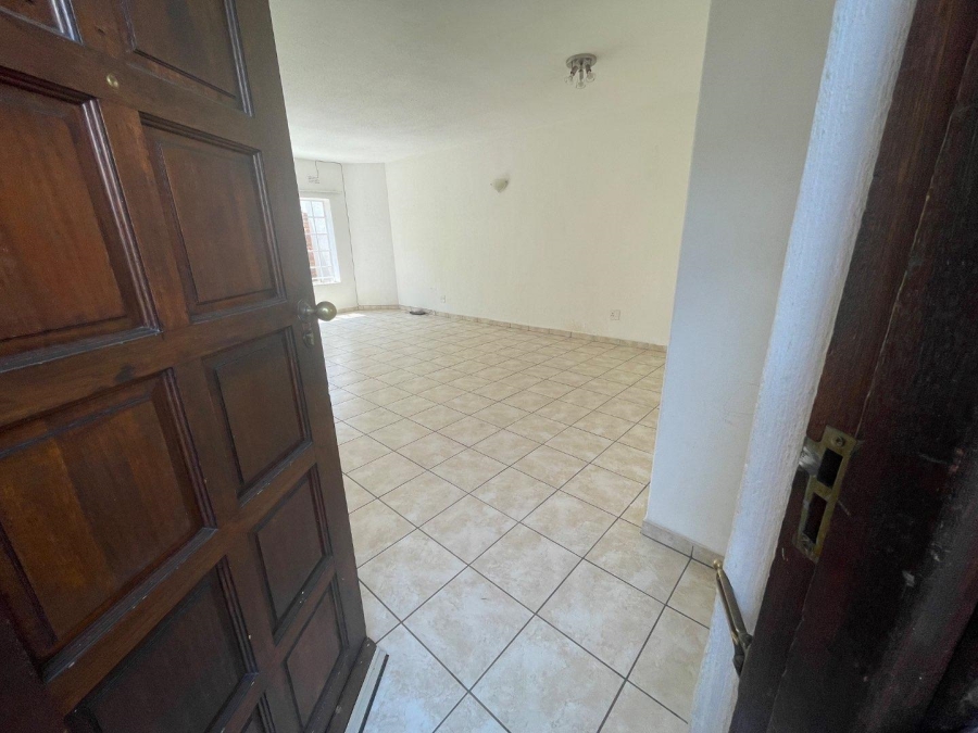 To Let 2 Bedroom Property for Rent in Sandown Gauteng