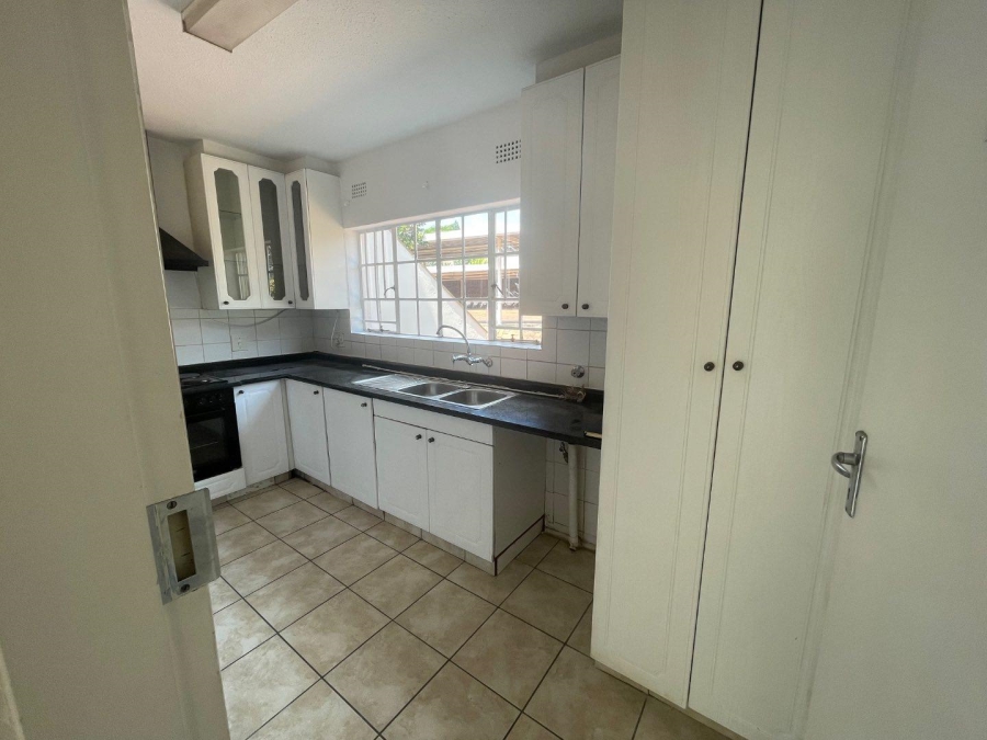 To Let 2 Bedroom Property for Rent in Sandown Gauteng