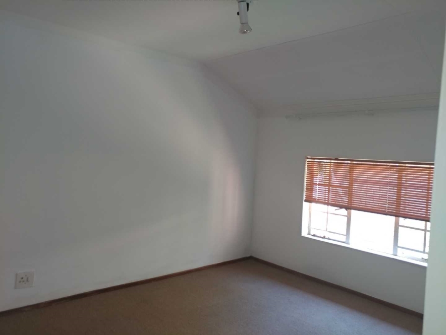 3 Bedroom Property for Sale in Val de Grace Gauteng