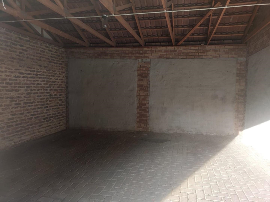 3 Bedroom Property for Sale in Val de Grace Gauteng