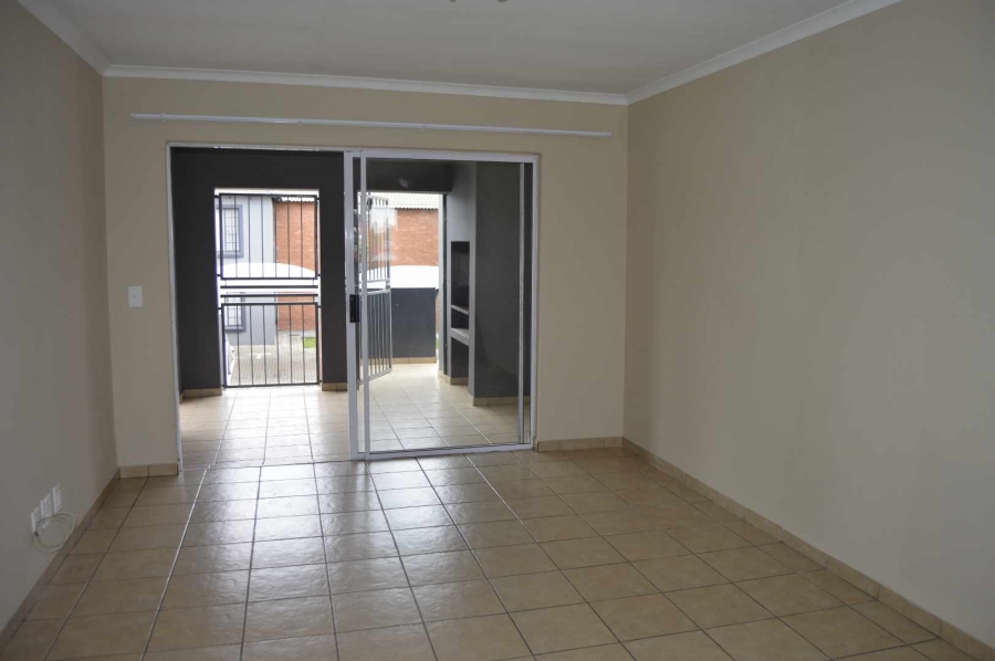 2 Bedroom Property for Sale in Birchleigh Gauteng