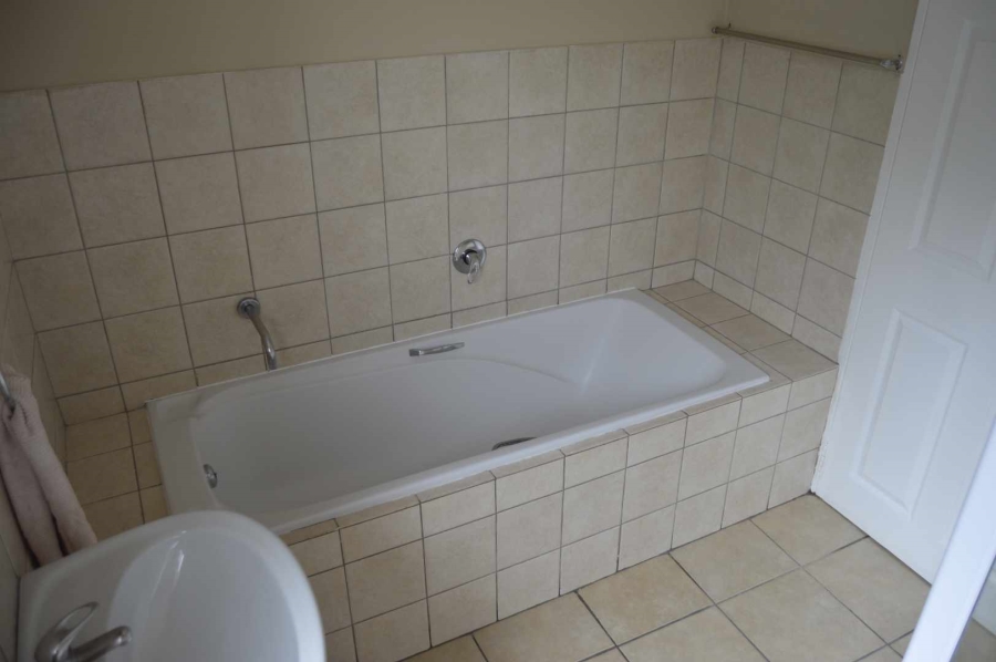2 Bedroom Property for Sale in Birchleigh Gauteng